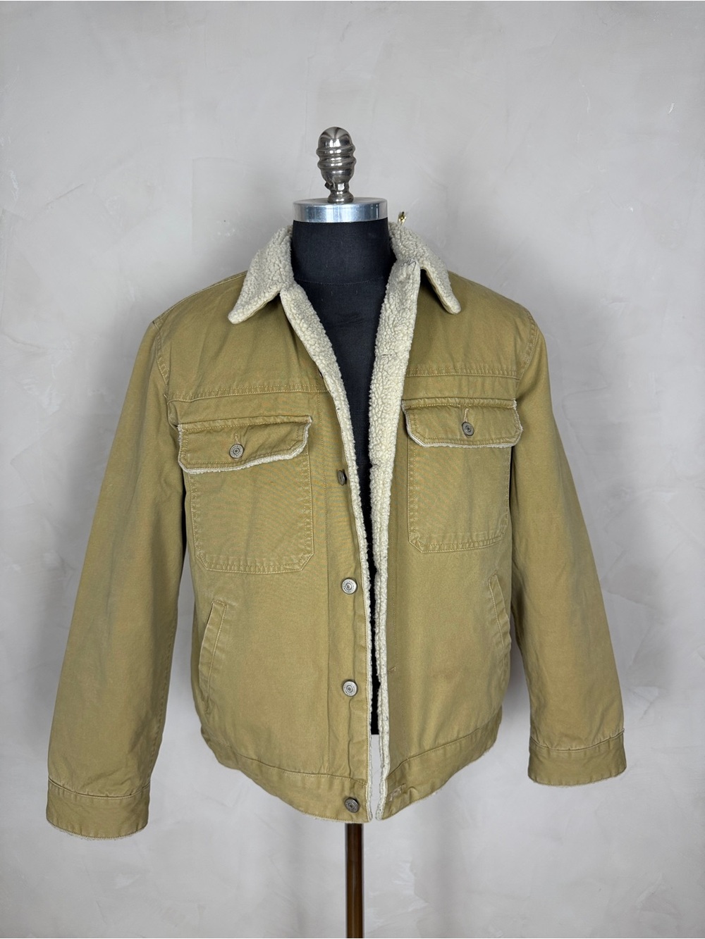 GAP Men’s Sherpa Lined Trucker Jacket Tan Khaki Canvas Workwear Medium